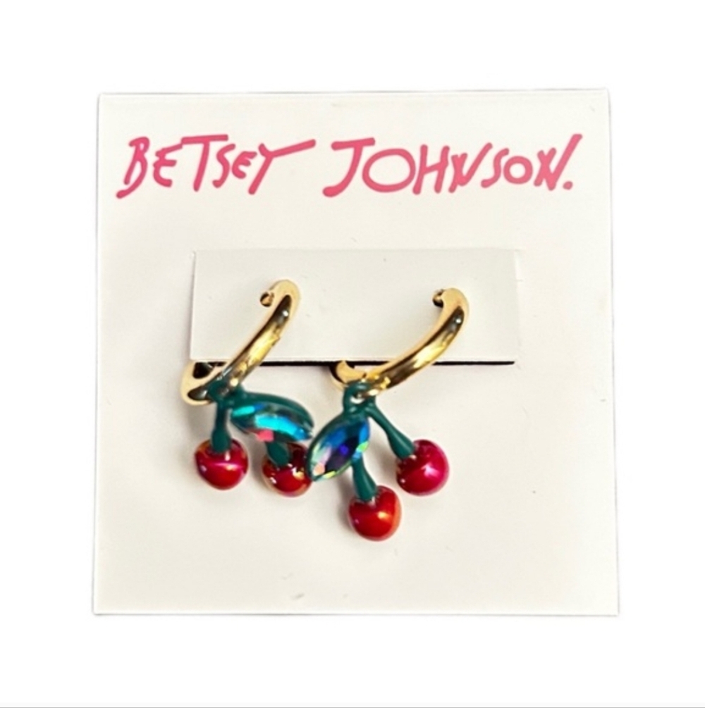 NWT BETSEY JOHNSON RED CHERRY 🍒 HOOP EARRINGS ✨️🍒